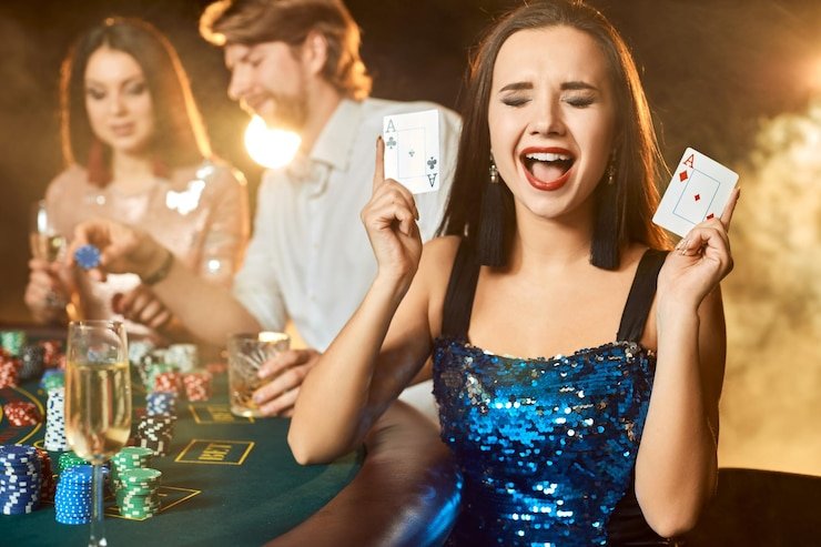 Dealer profesional 888slot membagikan kartu baccarat
